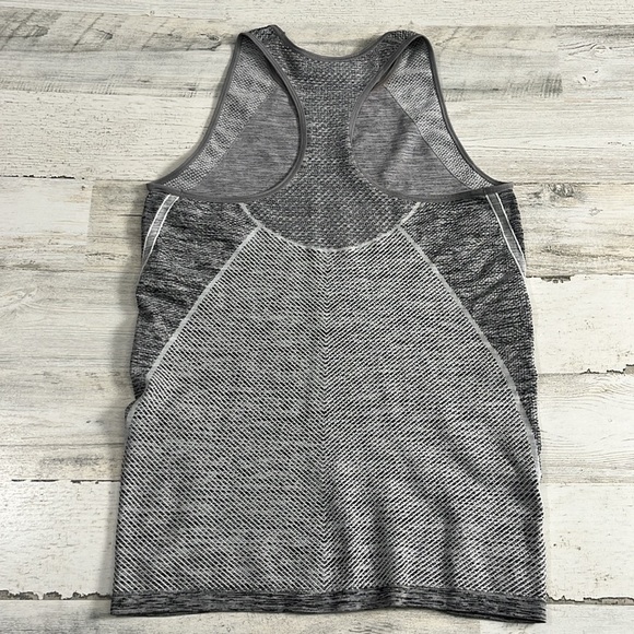 Athleta Gray tank size small - Picture 5 of 8